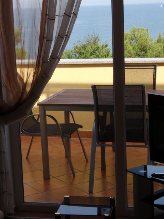 Apartments Salvore Црвени-Врх Номер фото